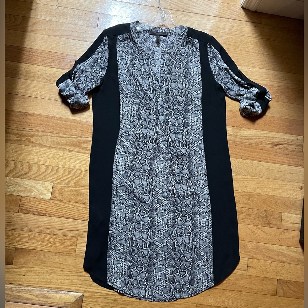 BCBGMaxazria Size Small Black and White Snake Skin Reptile Print Shift Dress - Picture 4 of 7